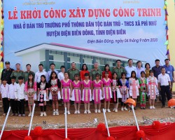 TRAO HỌC BỔNG “VÌ EM HIẾU HỌC” NĂM HỌC 2023 – 2024