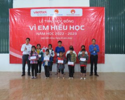 TRAO HỌC BỔNG “VÌ EM HIẾU HỌC” NĂM HỌC 2023 – 2024