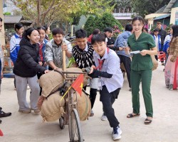 TRIỂN LÃM ẢNH VỚI CHỦ ĐỀ “CHIẾN THẮNG ĐIỆN BIÊN PHỦ- MỐC VÀNG LỊCH SỬ” TẠI TRƯỜNG PTDTBT TH&THCS MƯỜNG LUÂN HUYỆN ĐIỆN BIÊN ĐÔNG